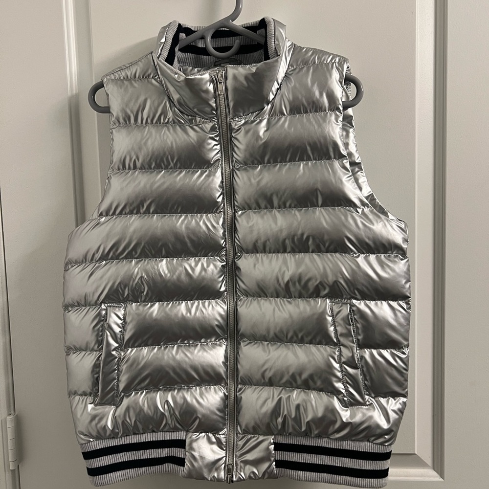 Silver Puffer Vest -sz M